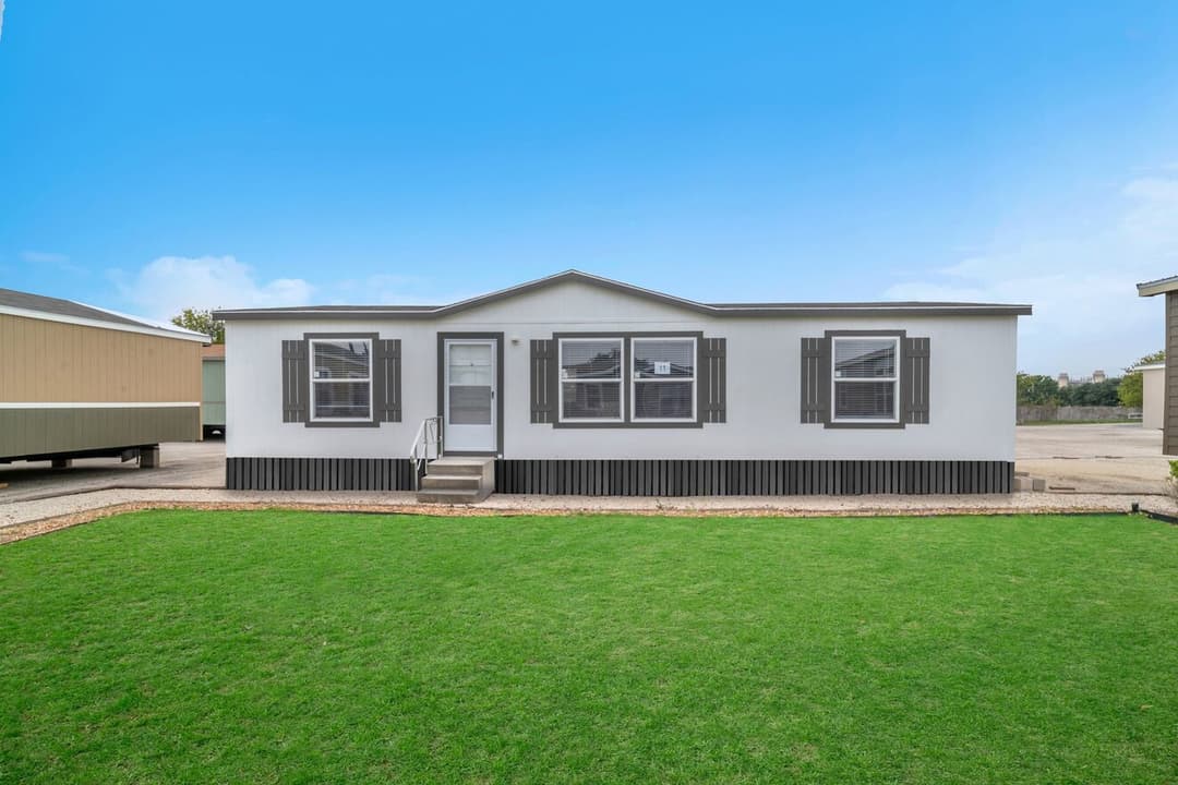 Valu 28483u elevation and exterior home features