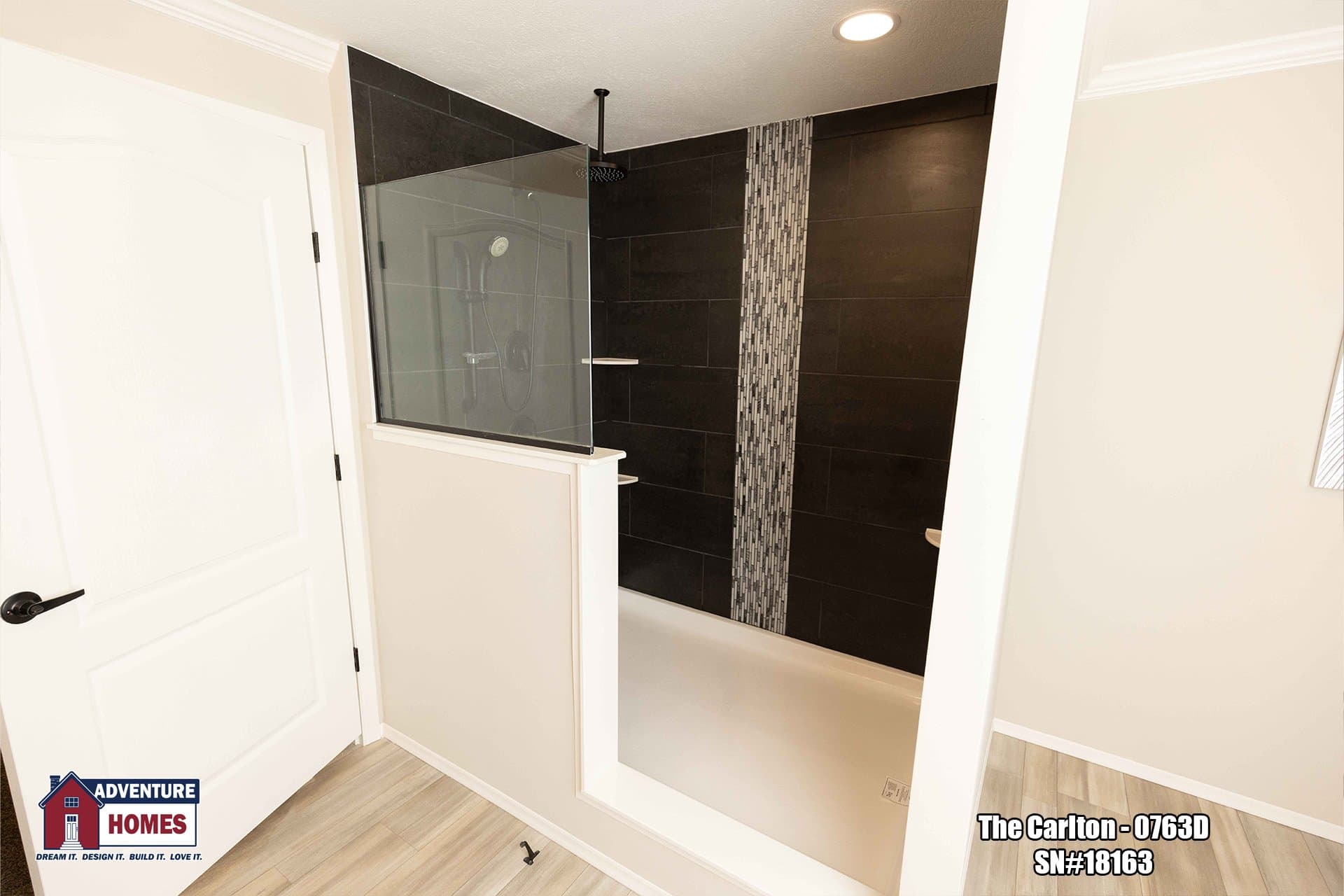 Carlton | 0763d bathroom home features