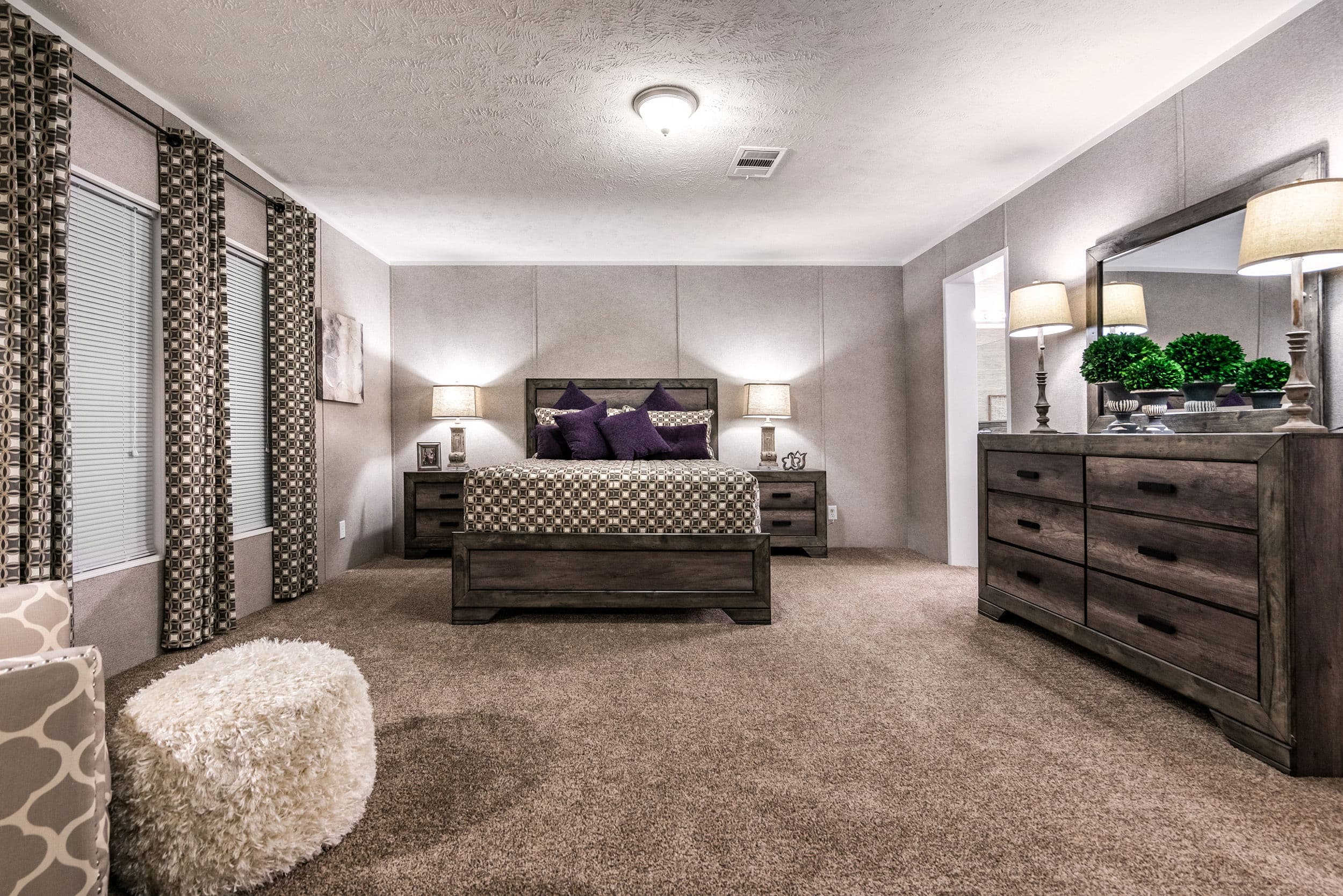 Md-38-32 bedroom home features