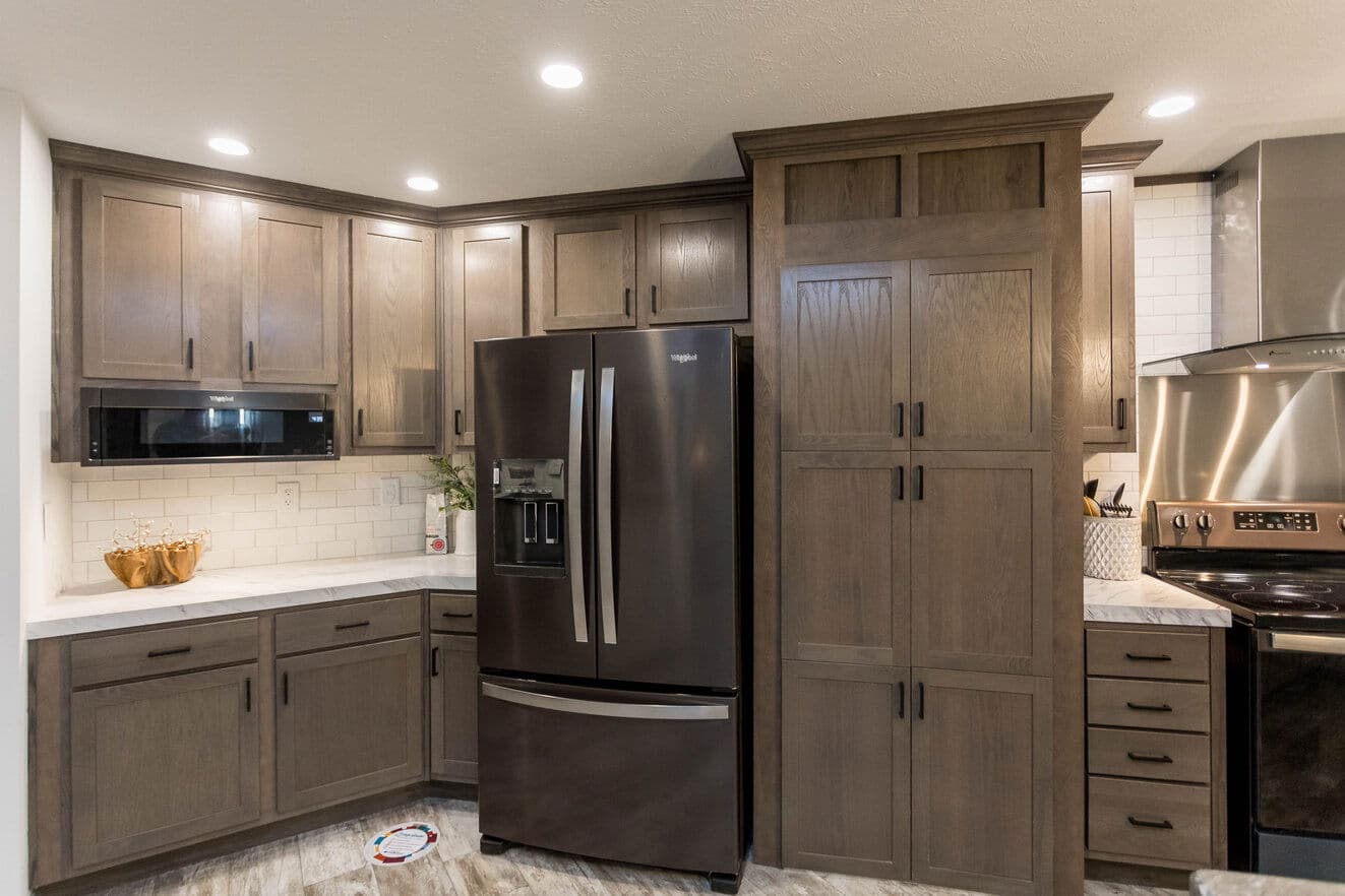 Harbor town 92610k kitchen home features