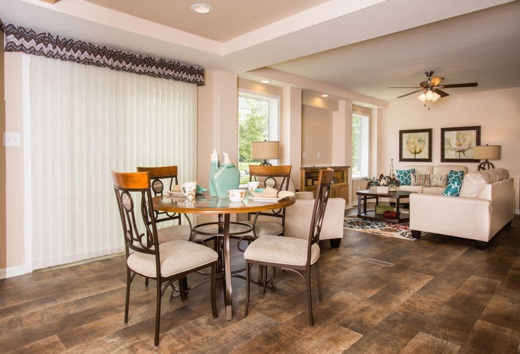 Raven max 28 28763b interior home features