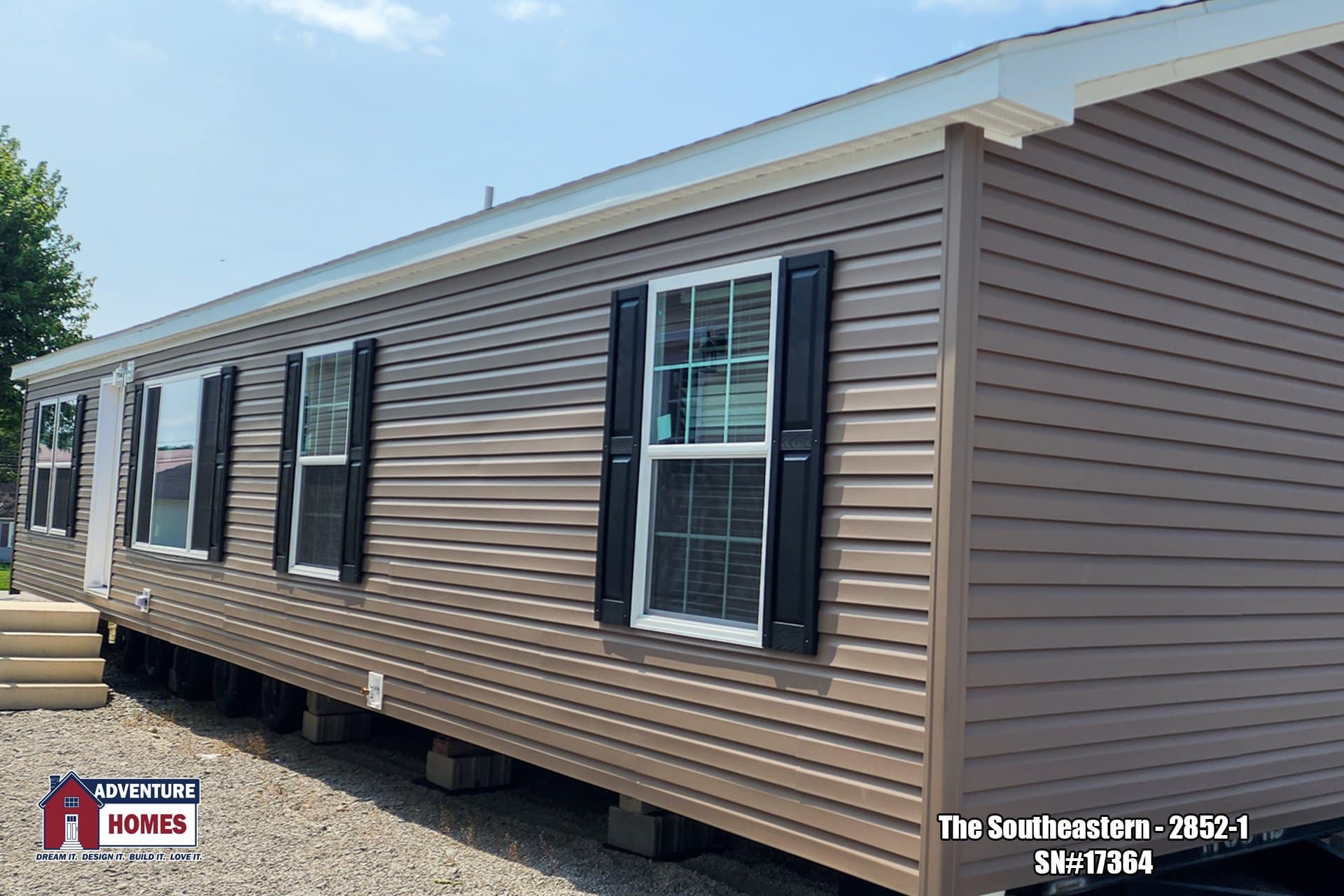 Southeastern | 2852-1 elevation and exterior home features