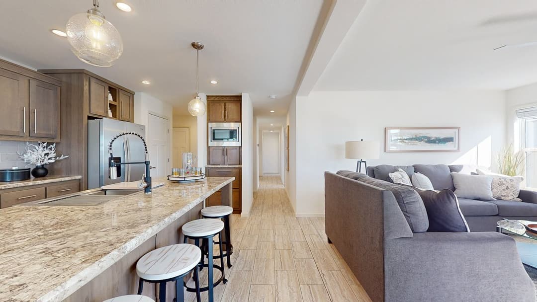 Aurora-e interior home features