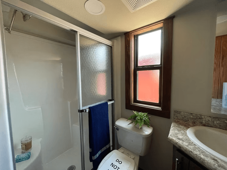 Bayside bathroom home features