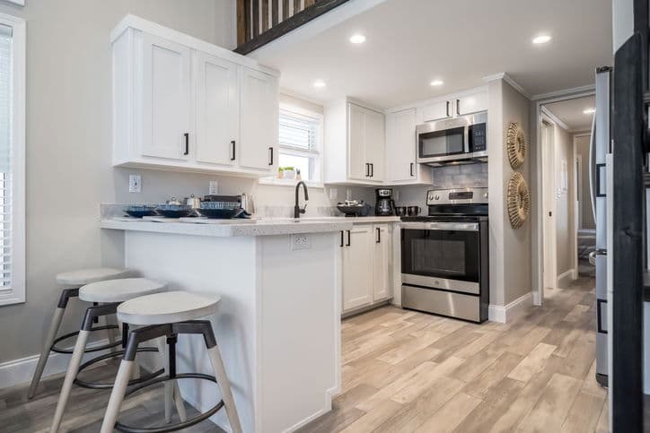 Eagle 11341a kitchen home features