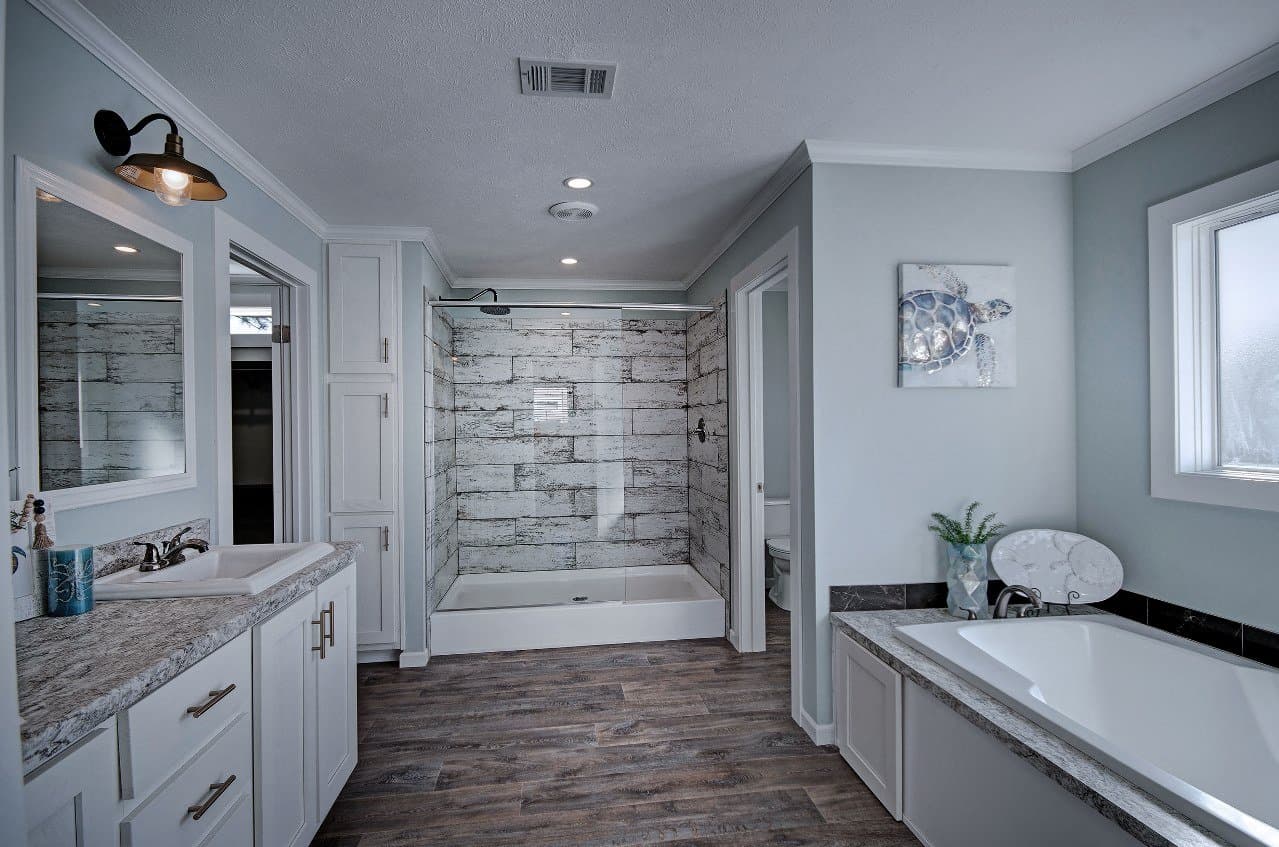 Sardis bathroom home features