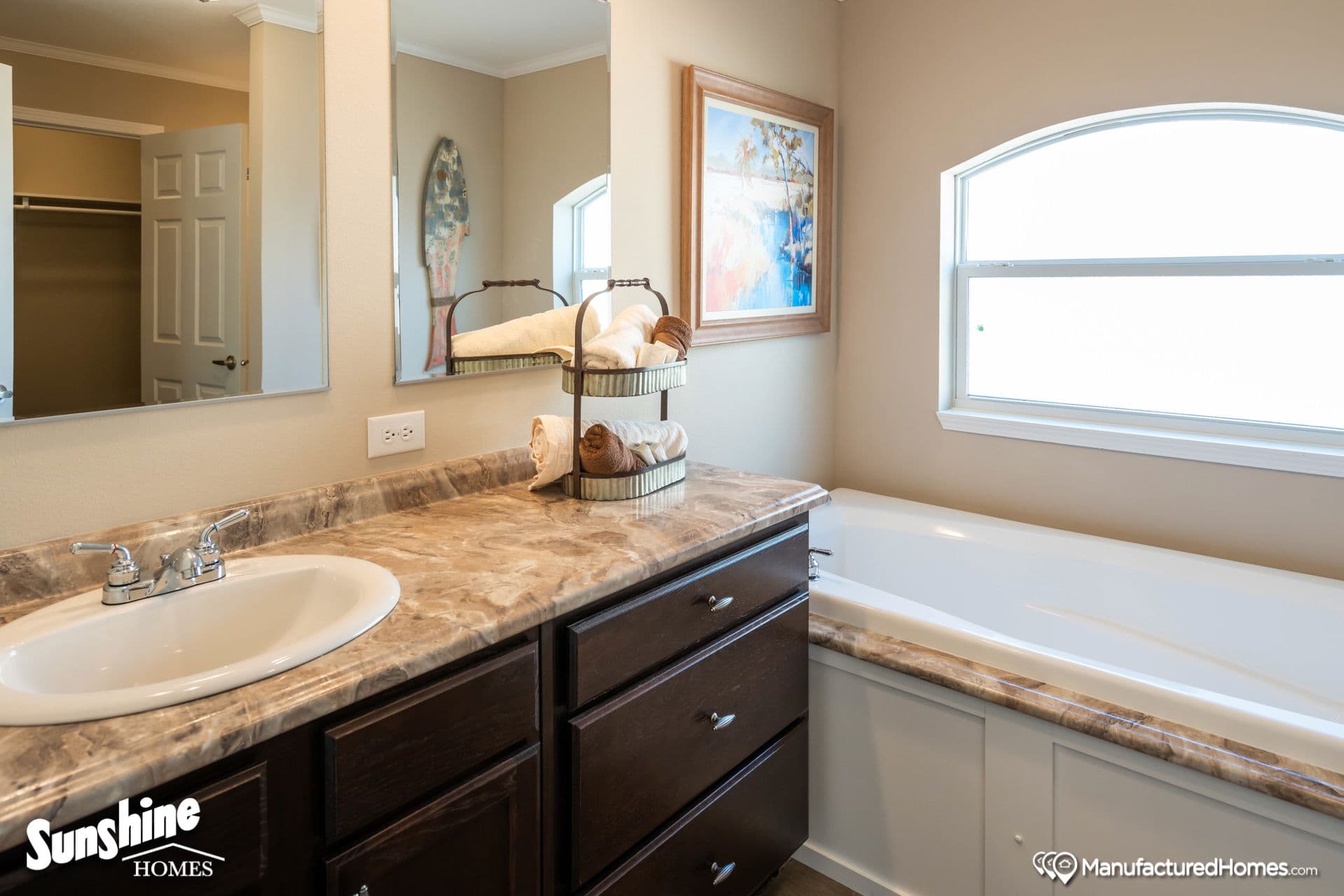 Pri1680-1001 bathroom home features