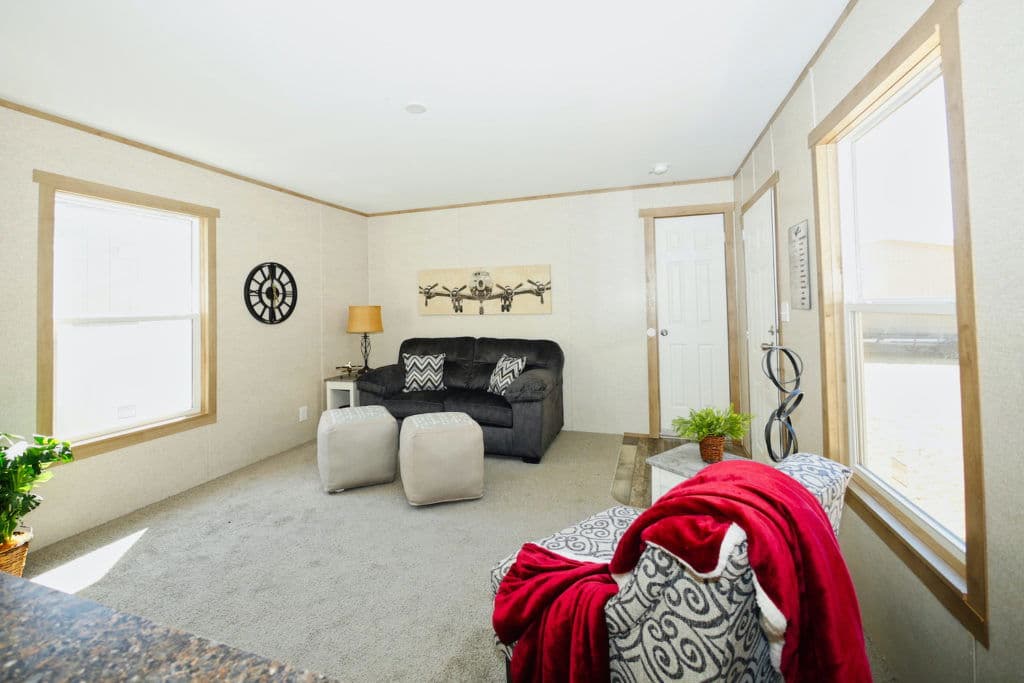 Leo 9156 interior home features