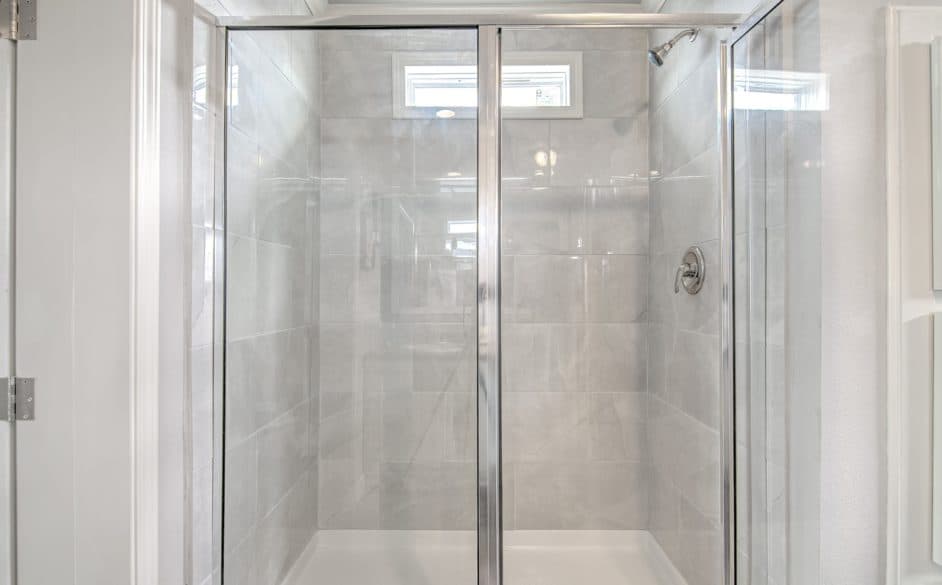 Magnolia 6360 bathroom home features