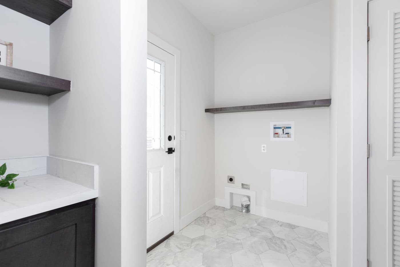 The view interior home features