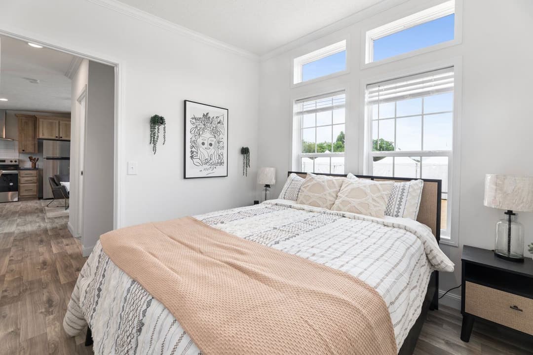 Blue ridge duplex bedroom home features