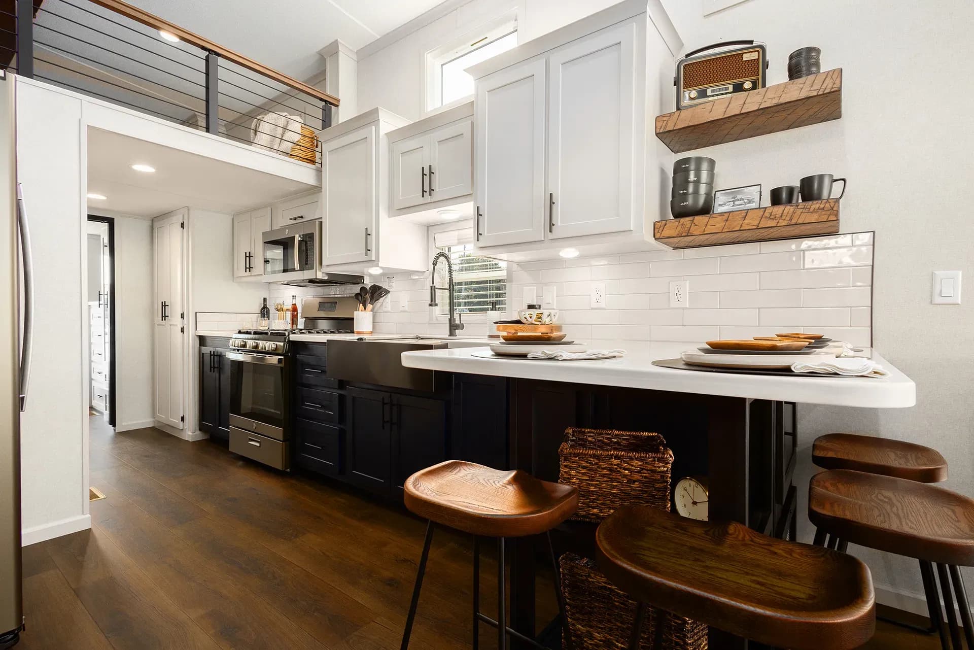 Eldorado 9033 kitchen home features