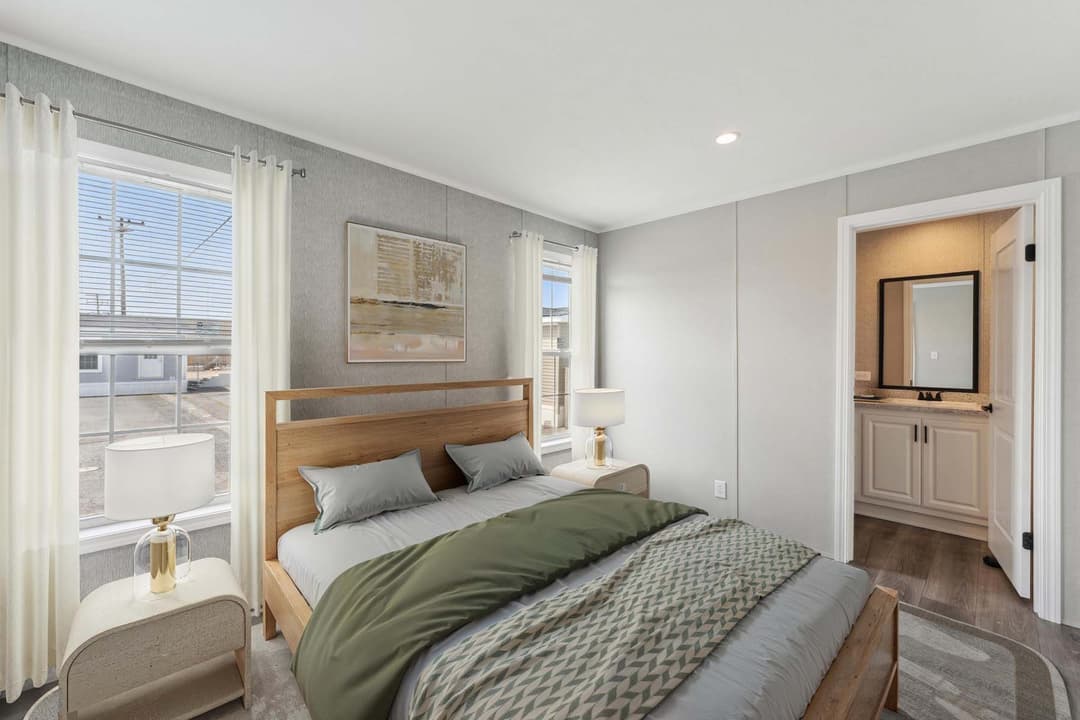 Calm 880 bedroom home features