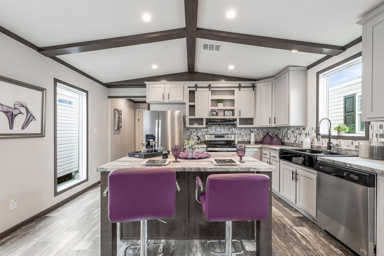 Canal kitchen and hero home features