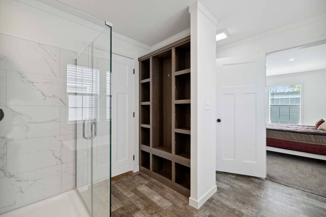 Elevate 60 bathroom home features