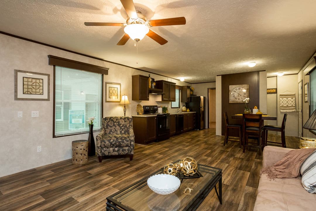 Eldora 188500 interior home features