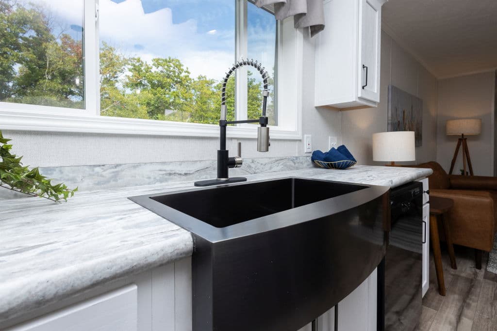 Astro creations singlewide 1a2081-p kitchen home features