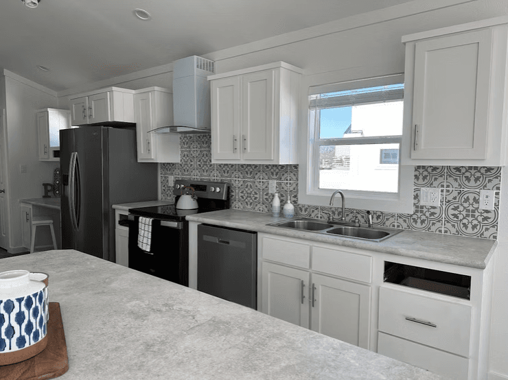 Kit carson-652 kitchen home features