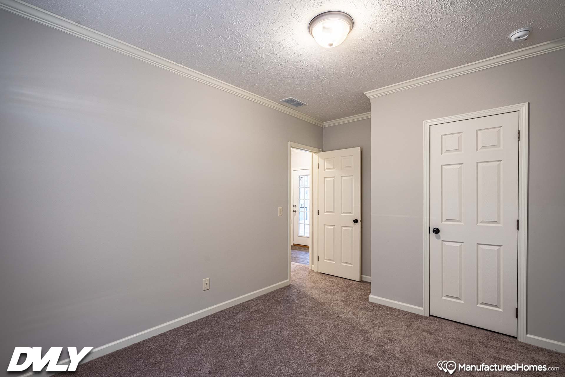 Orchard house bedroom home features