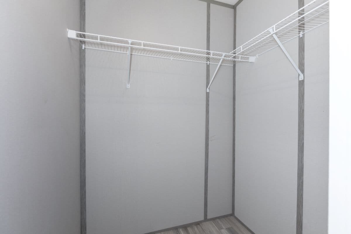 Maynardville classic 56 interior home features