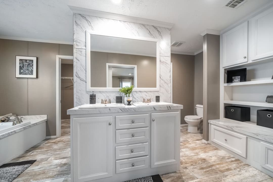 Cascade bathroom home features