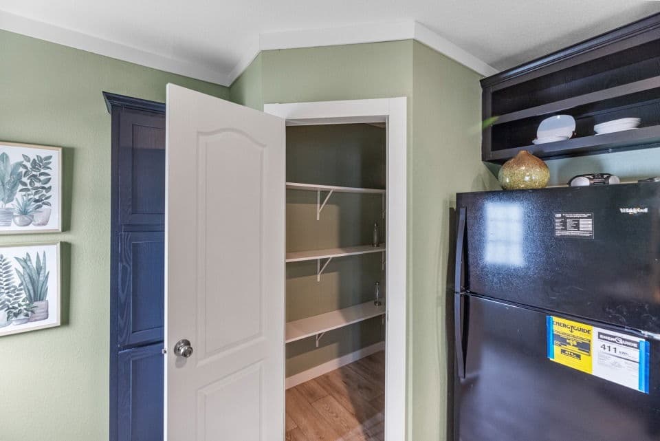 Heartland 30604h interior home features