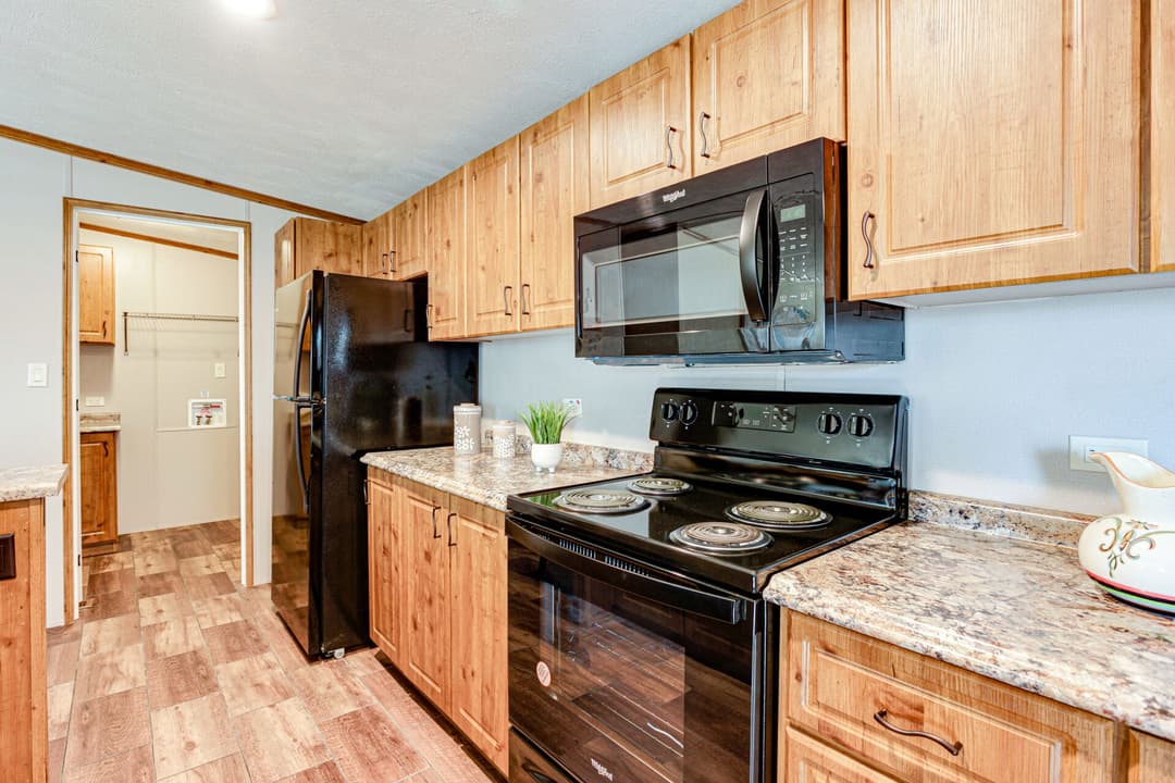 Doublewide s-28×56-32flp kitchen home features