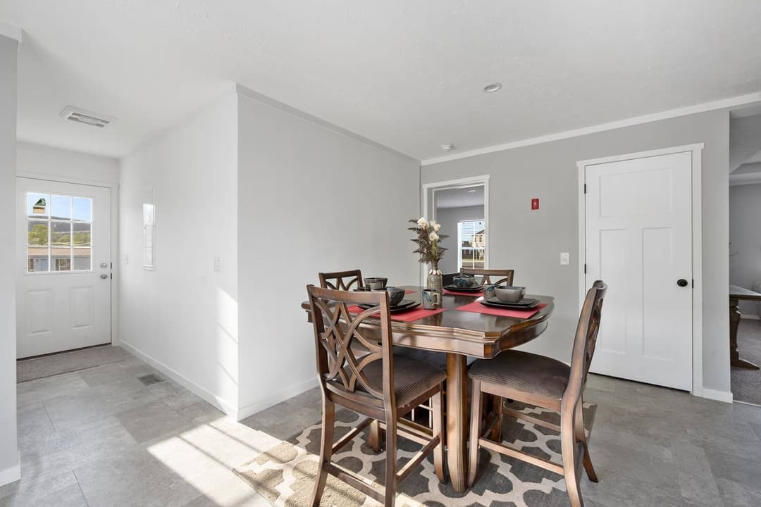 Attain interior home features