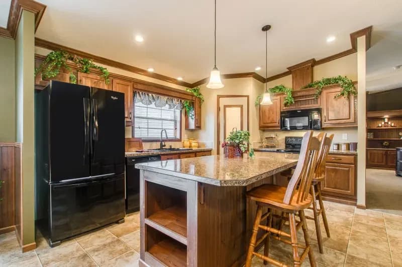 Lexington c208 kitchen home features