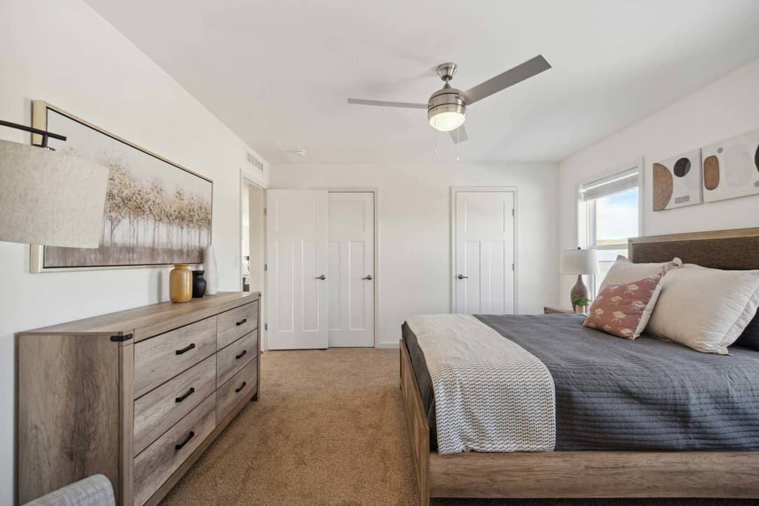 Pika-e bedroom home features