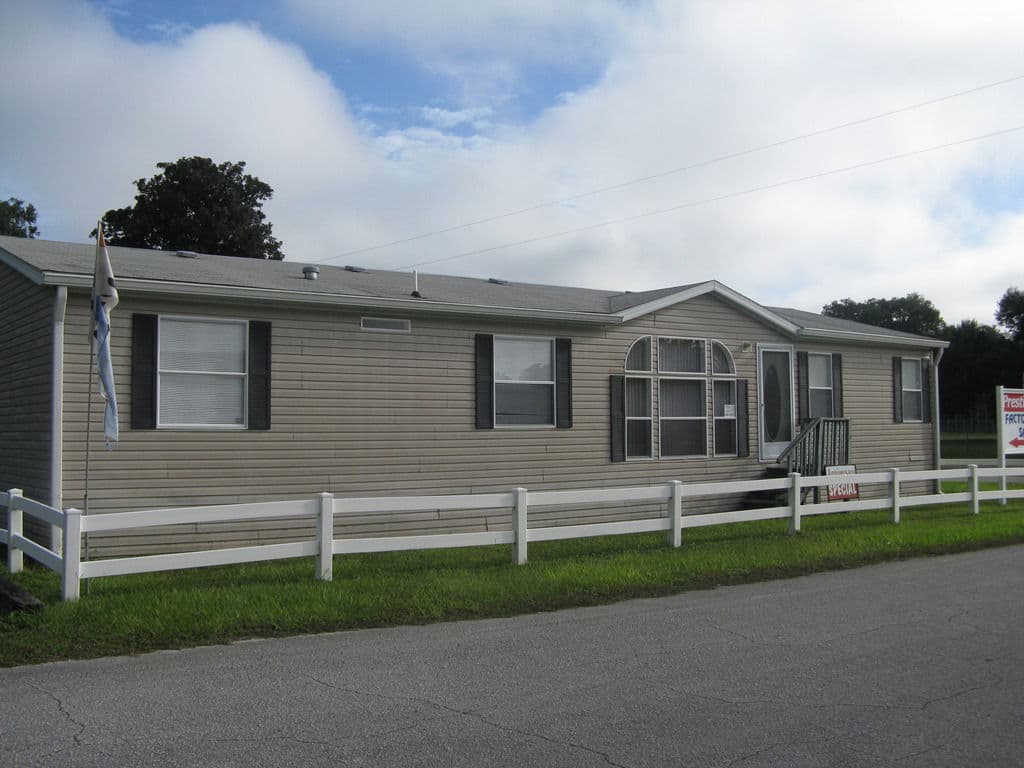 Tracy 4 br 4260 hero, elevation, and exterior home features