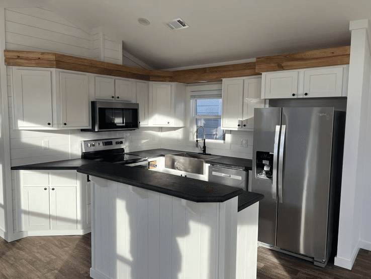 Butch cassidy-641 kitchen home features