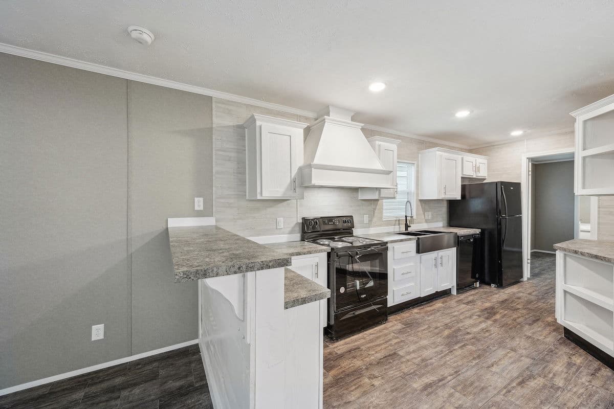 Md-102 kitchen home features