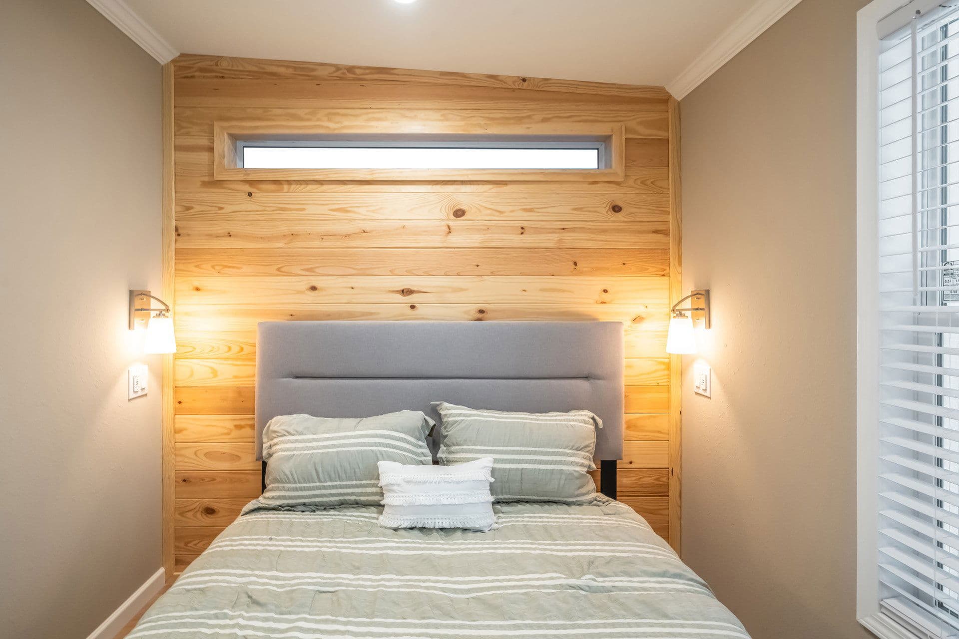 Wedge hk13382s bathroom home features