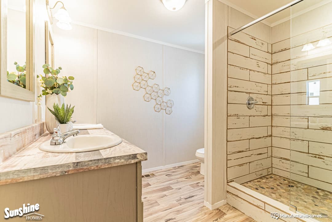 Arc1680-8004 bathroom home features