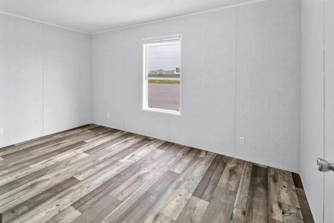 Alamo lite 16763s interior home features