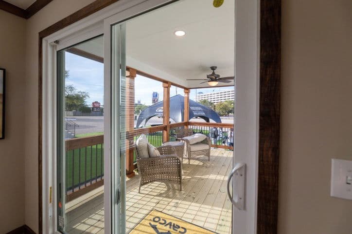 Goose 28643a exterior home features