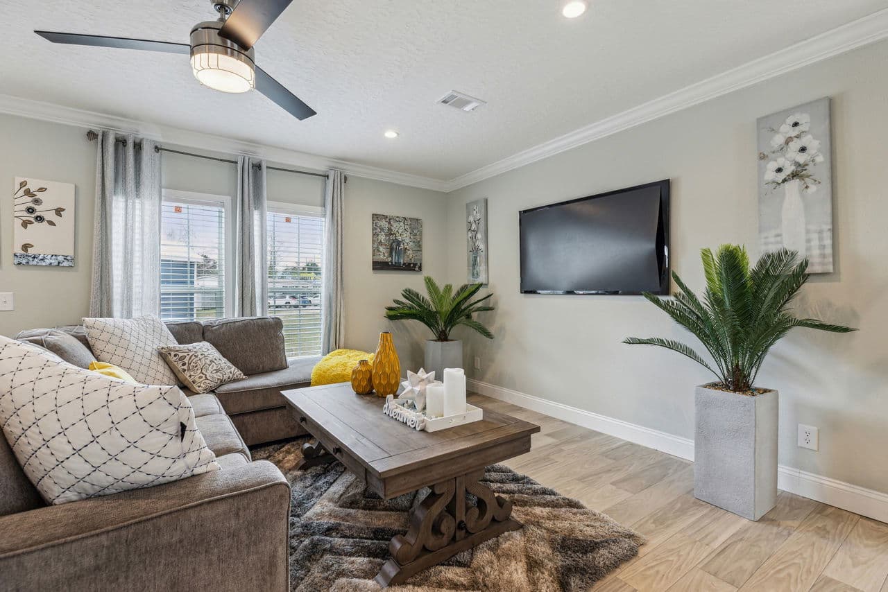 Waycross express 2852477 interior home features