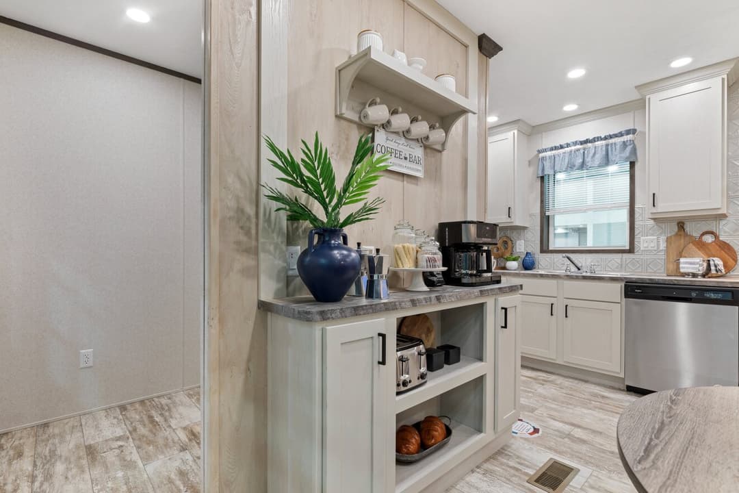 Tesla 24523 interior home features