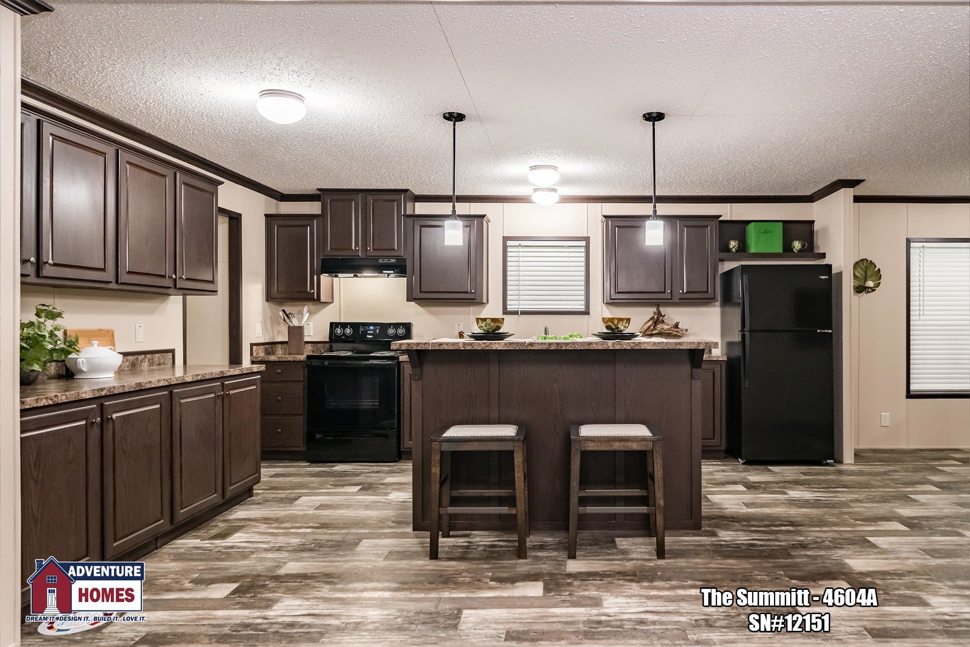 Summitt | 4604a kitchen home features