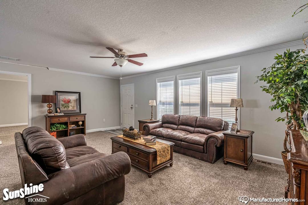 Pri3252-2001 v2 interior home features