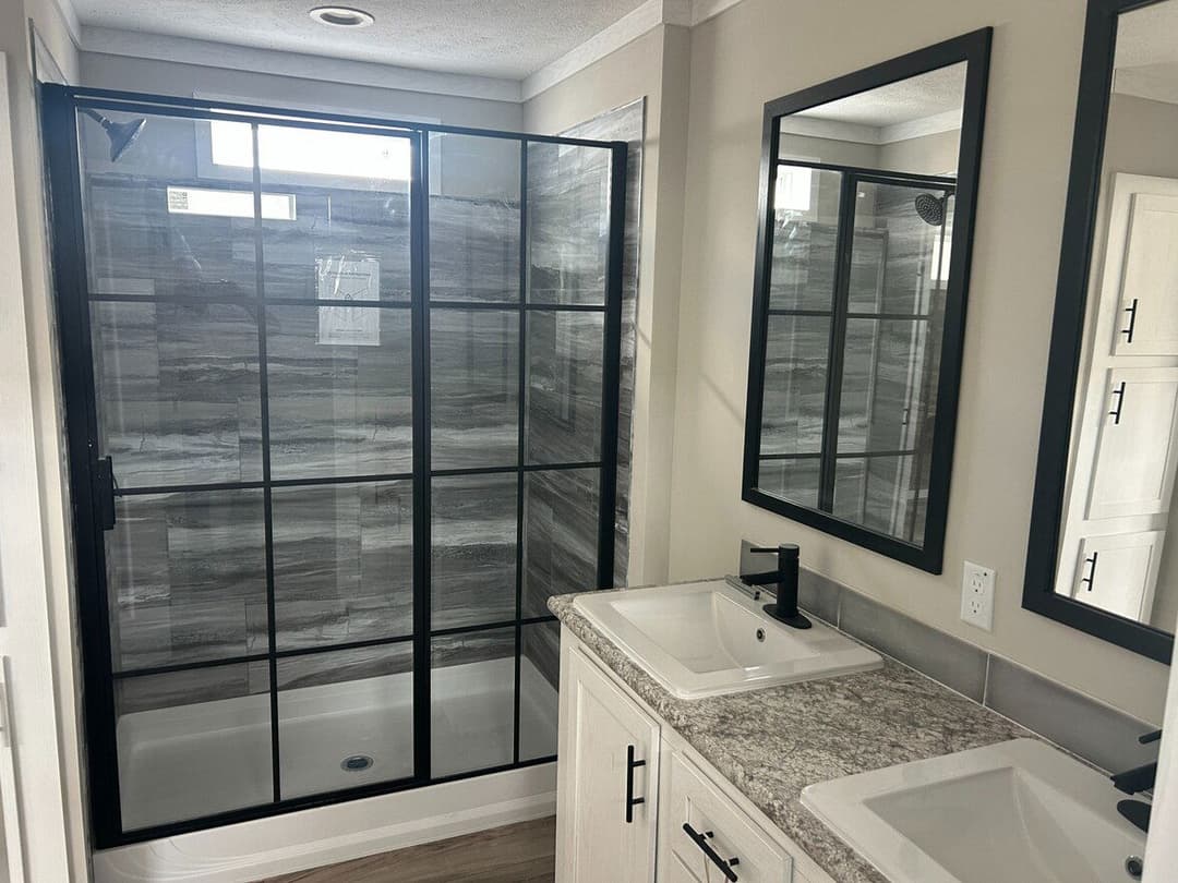 Twin peaks 16763e bathroom home features