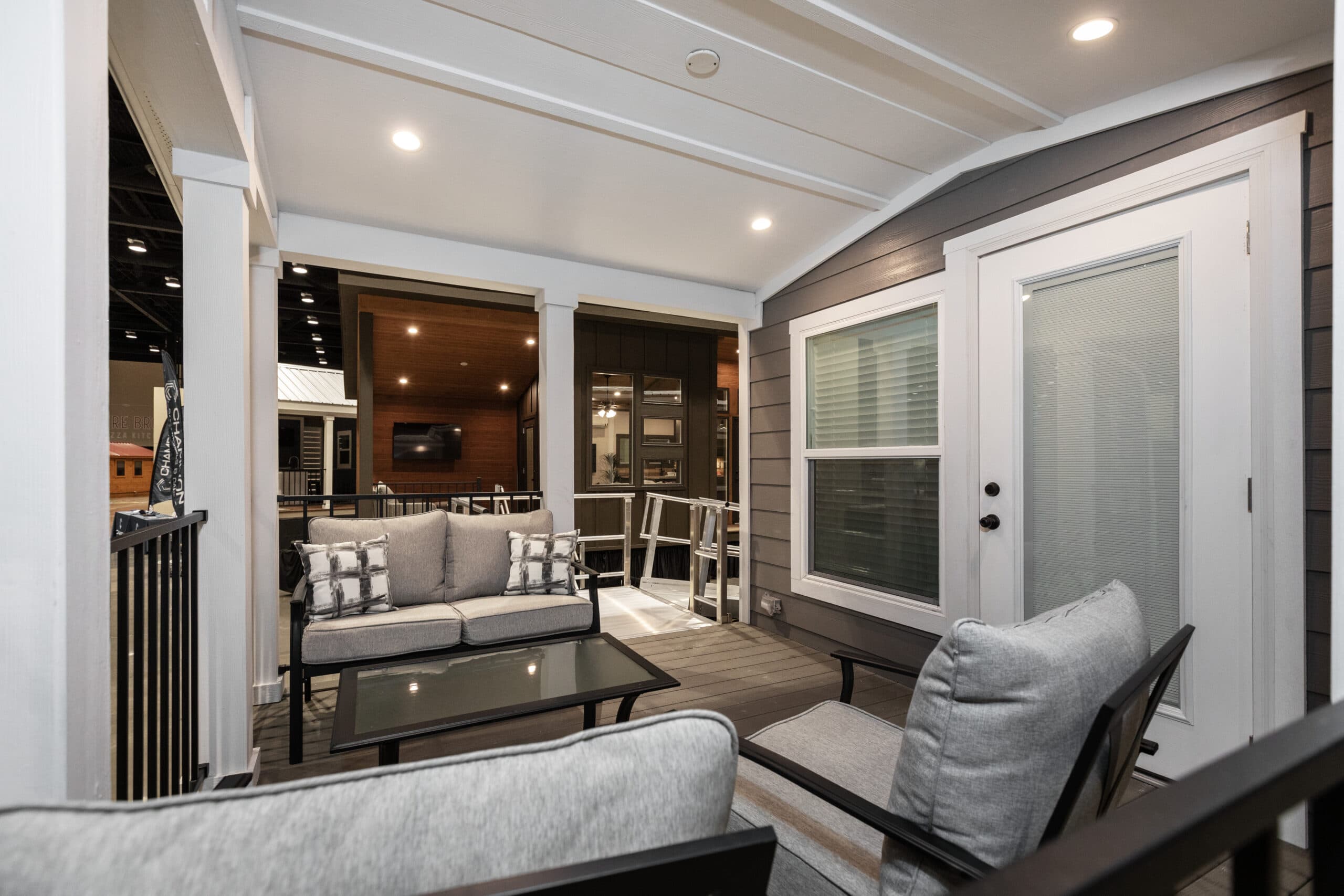 Blue springs exterior home features