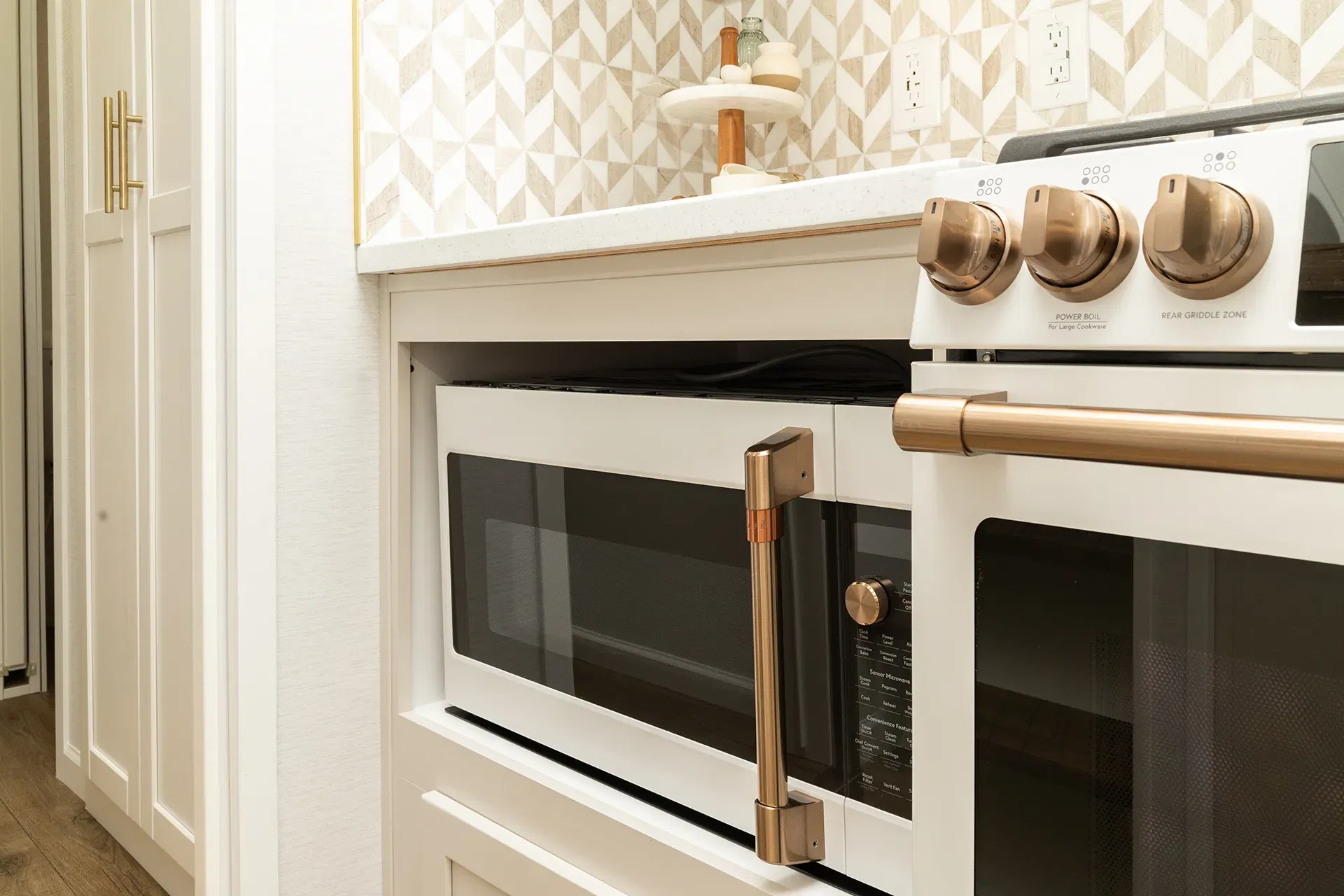 Eldorado 9081p kitchen home features