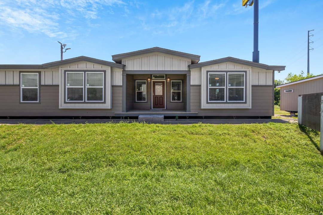 Hacienda 41604a elevation and exterior home features