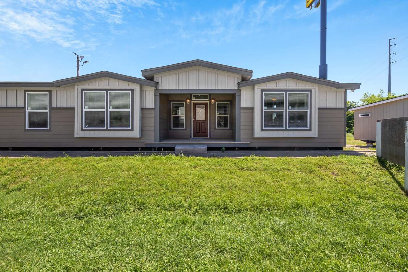 Hacienda 41604a elevation and exterior home features