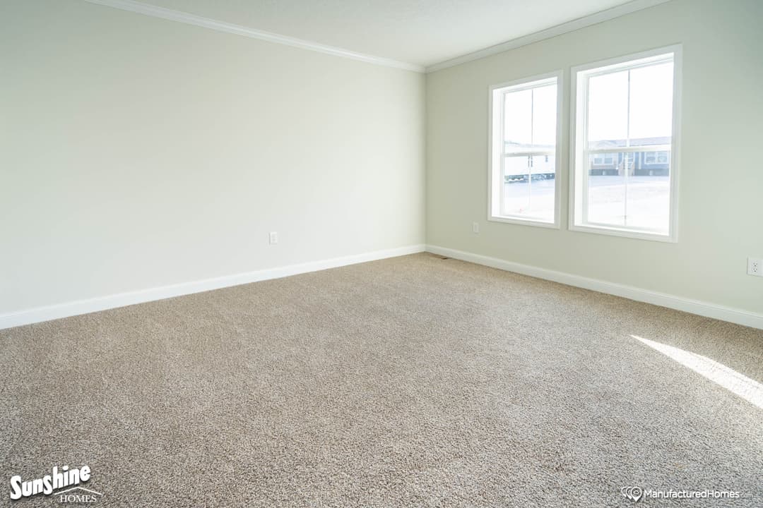 Pri3280-2043 bedroom home features