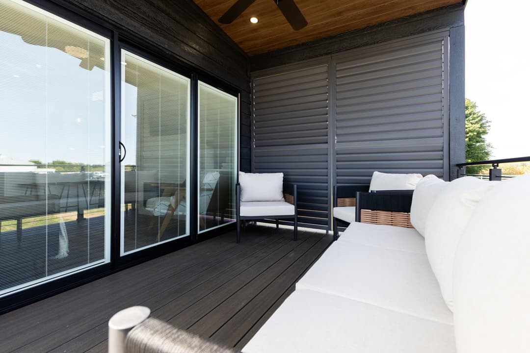 Eldorado 9051 exterior home features