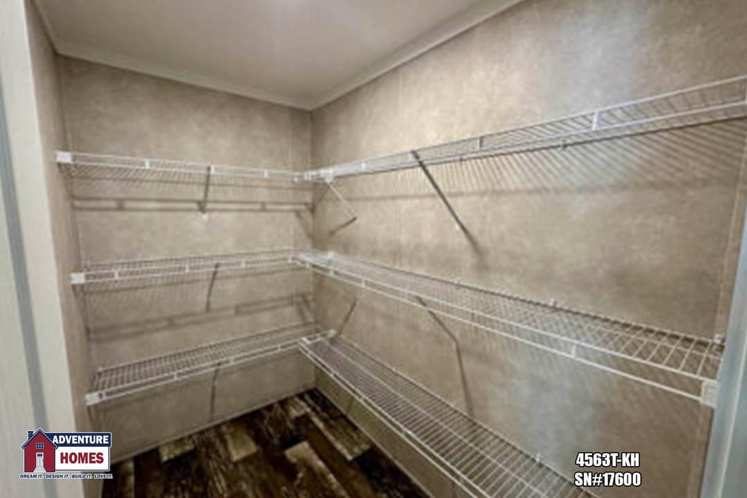 4563t-kh interior home features