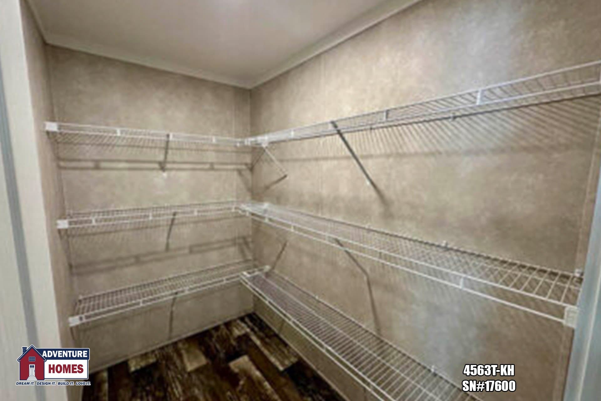 4563t-kh interior home features